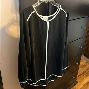 Black and White Liz Claiborne Top